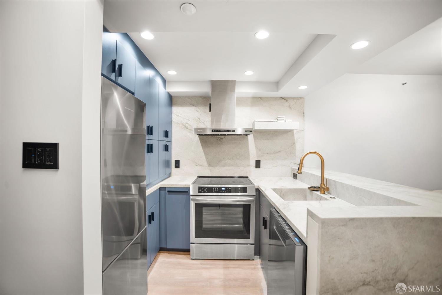 Detail Gallery Image 6 of 26 For 101 Lombard St #11,  San Francisco,  CA 94111 - 1 Beds | 1 Baths