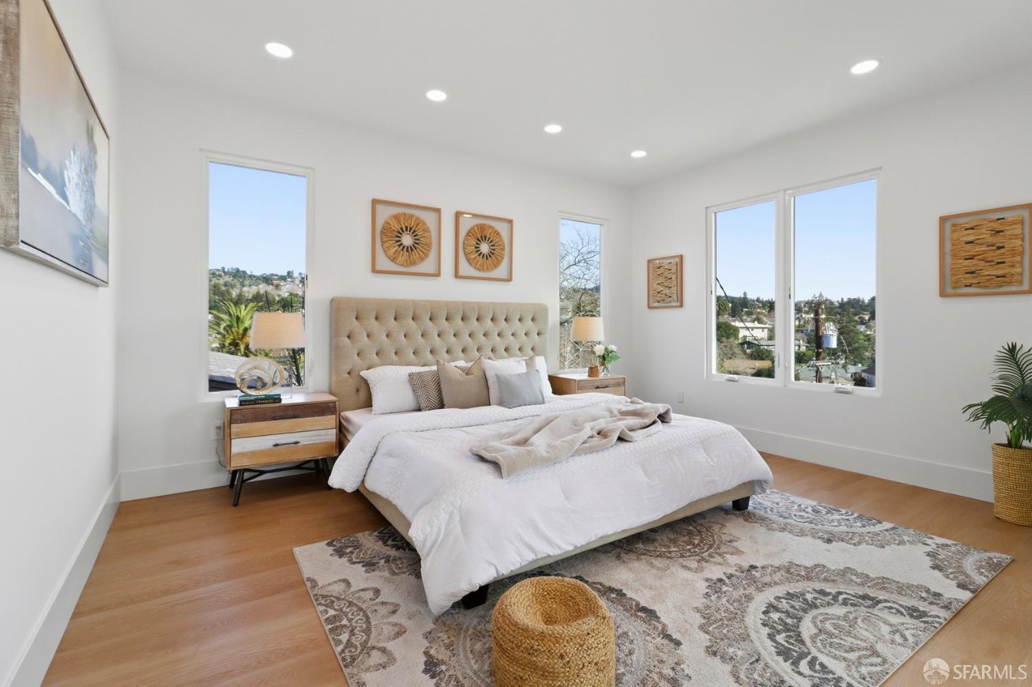 Detail Gallery Image 31 of 87 For 21 Cambridge Way, Piedmont,  CA 94611 - 5 Beds | 5 Baths