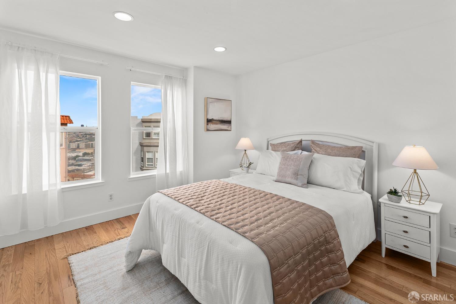 Detail Gallery Image 17 of 57 For 15 Le Conte Cir, San Francisco,  CA 94124 - 4 Beds | 2/1 Baths