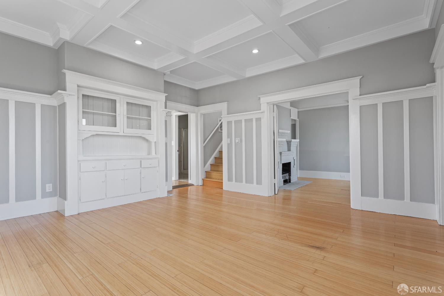 Detail Gallery Image 10 of 61 For 759 Lakeview Ave, San Francisco,  CA 94112 - 5 Beds | 3 Baths