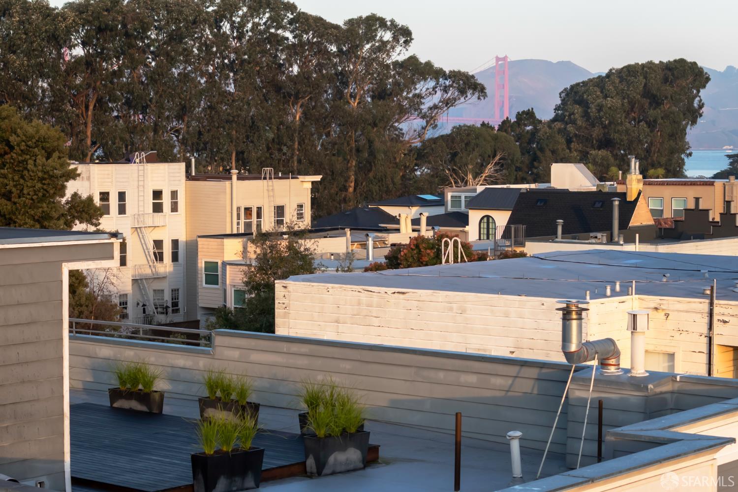 Detail Gallery Image 35 of 45 For 3011 Baker St, San Francisco,  CA 94123 - 4 Beds | 3/1 Baths