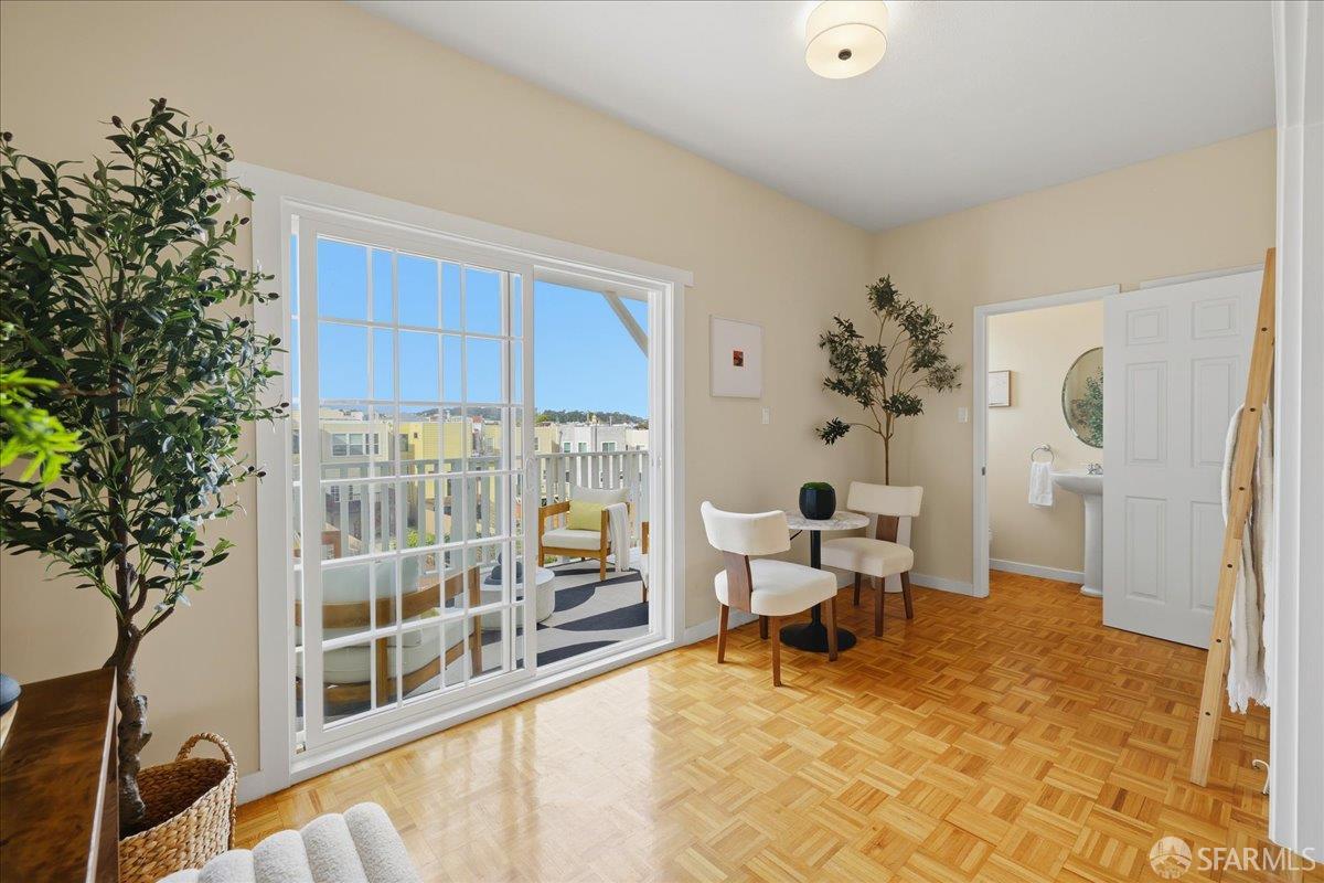 Detail Gallery Image 13 of 44 For 631 18th Ave, San Francisco,  CA 94121 - 4 Beds | 1/1 Baths