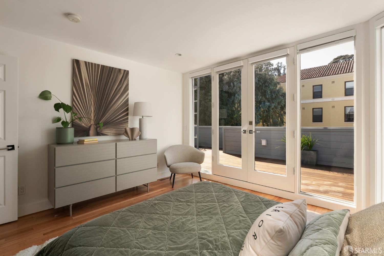 Detail Gallery Image 29 of 45 For 3011 Baker St, San Francisco,  CA 94123 - 4 Beds | 3/1 Baths