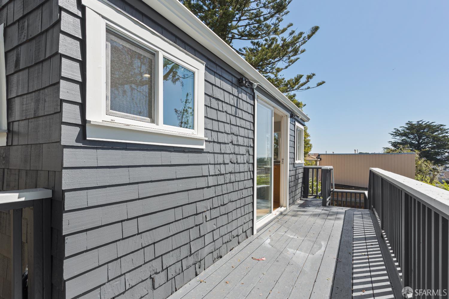 Detail Gallery Image 49 of 61 For 759 Lakeview Ave, San Francisco,  CA 94112 - 5 Beds | 3 Baths