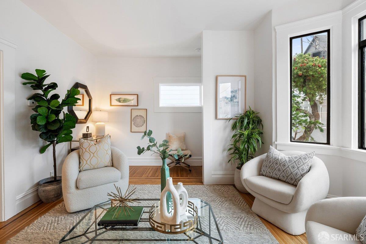 Detail Gallery Image 4 of 47 For 76 Gladys St, San Francisco,  CA 94110 - 3 Beds | 2 Baths