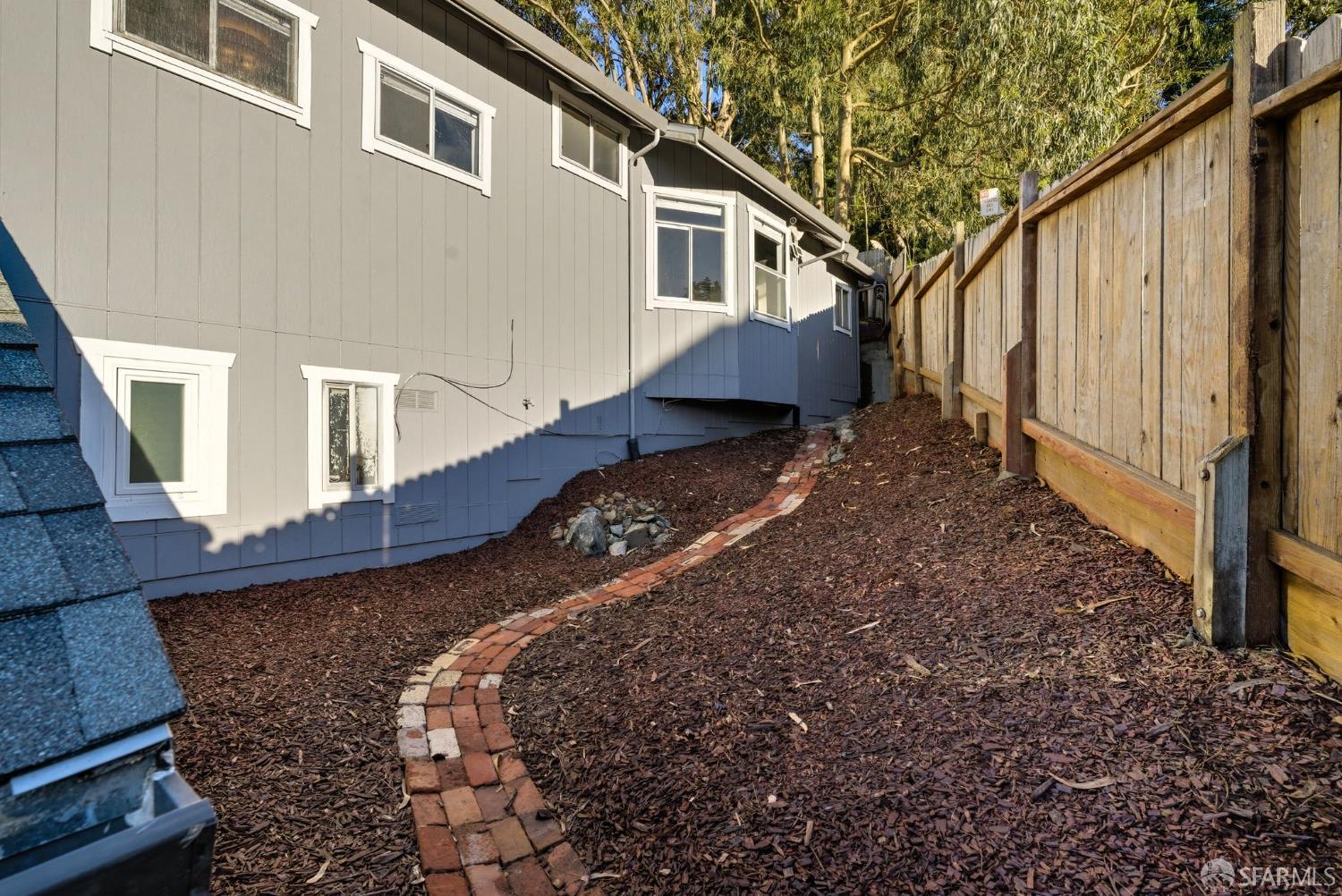 Detail Gallery Image 32 of 57 For 395 Frankfort St, Daly City,  CA 94014 - 2 Beds | 1 Baths