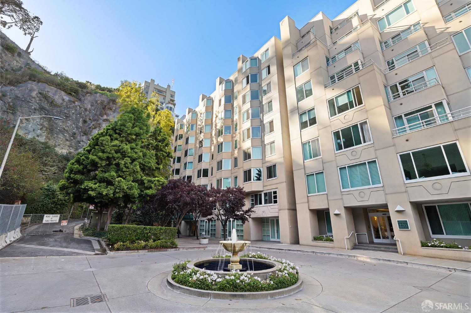 Detail Gallery Image 48 of 53 For 111 Chestnut St #303,  San Francisco,  CA 94111 - 2 Beds | 2 Baths