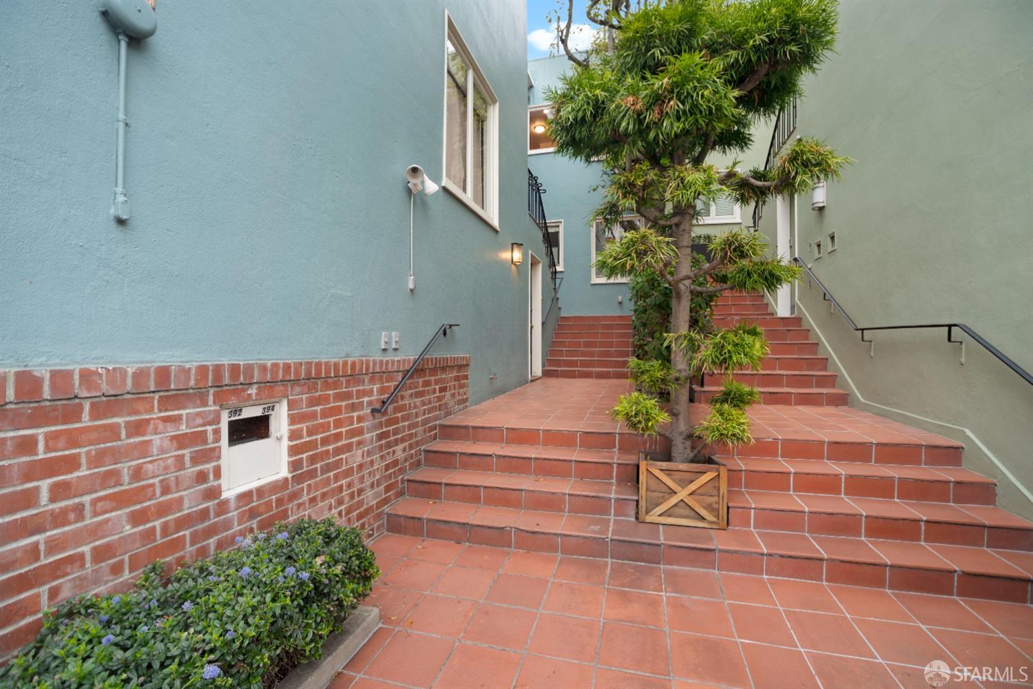 Detail Gallery Image 7 of 90 For 392 Chestnut St, San Francisco,  CA 94133 - – Beds | – Baths