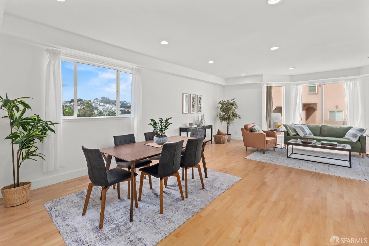 Detail Gallery Image 8 of 57 For 15 Le Conte Cir, San Francisco,  CA 94124 - 4 Beds | 2/1 Baths