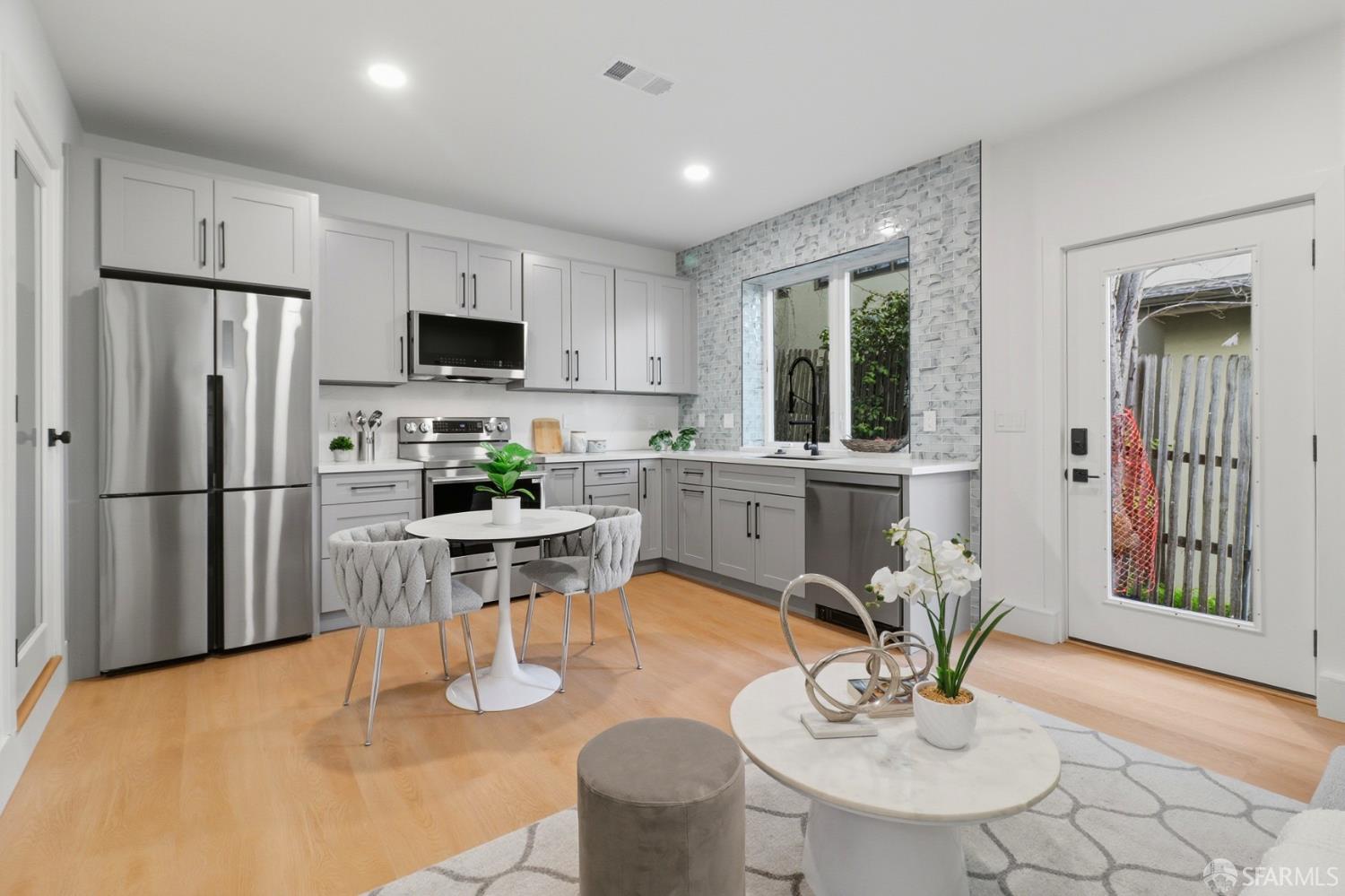 Detail Gallery Image 72 of 87 For 21 Cambridge Way, Piedmont,  CA 94611 - 5 Beds | 5 Baths