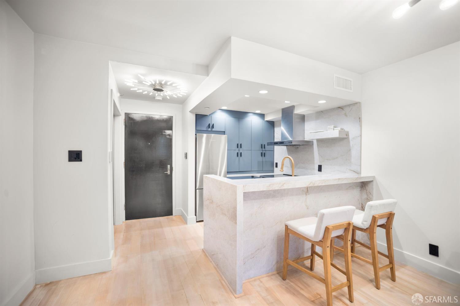 Detail Gallery Image 10 of 26 For 101 Lombard St #11,  San Francisco,  CA 94111 - 1 Beds | 1 Baths