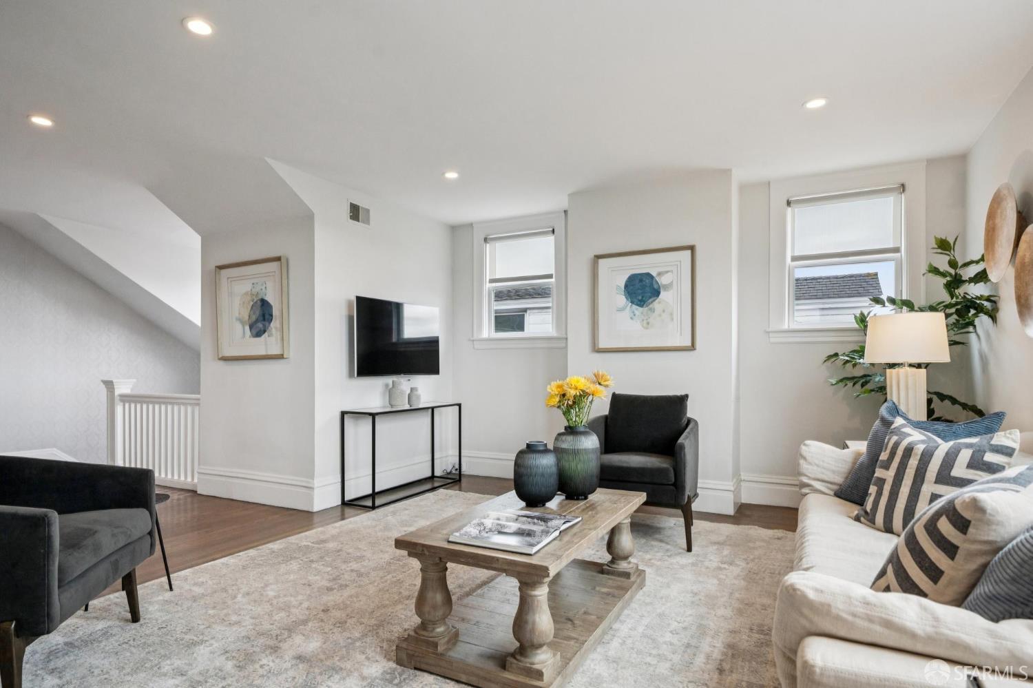 Detail Gallery Image 11 of 44 For 2112 Pine St #B,  San Francisco,  CA 94115 - 3 Beds | 2 Baths