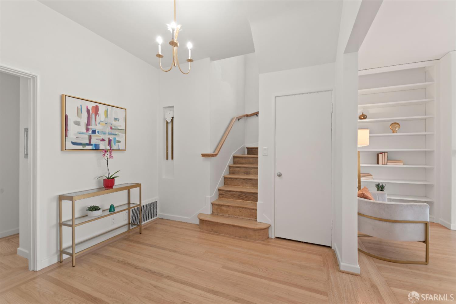 Detail Gallery Image 10 of 90 For 392 Chestnut St, San Francisco,  CA 94133 - – Beds | – Baths