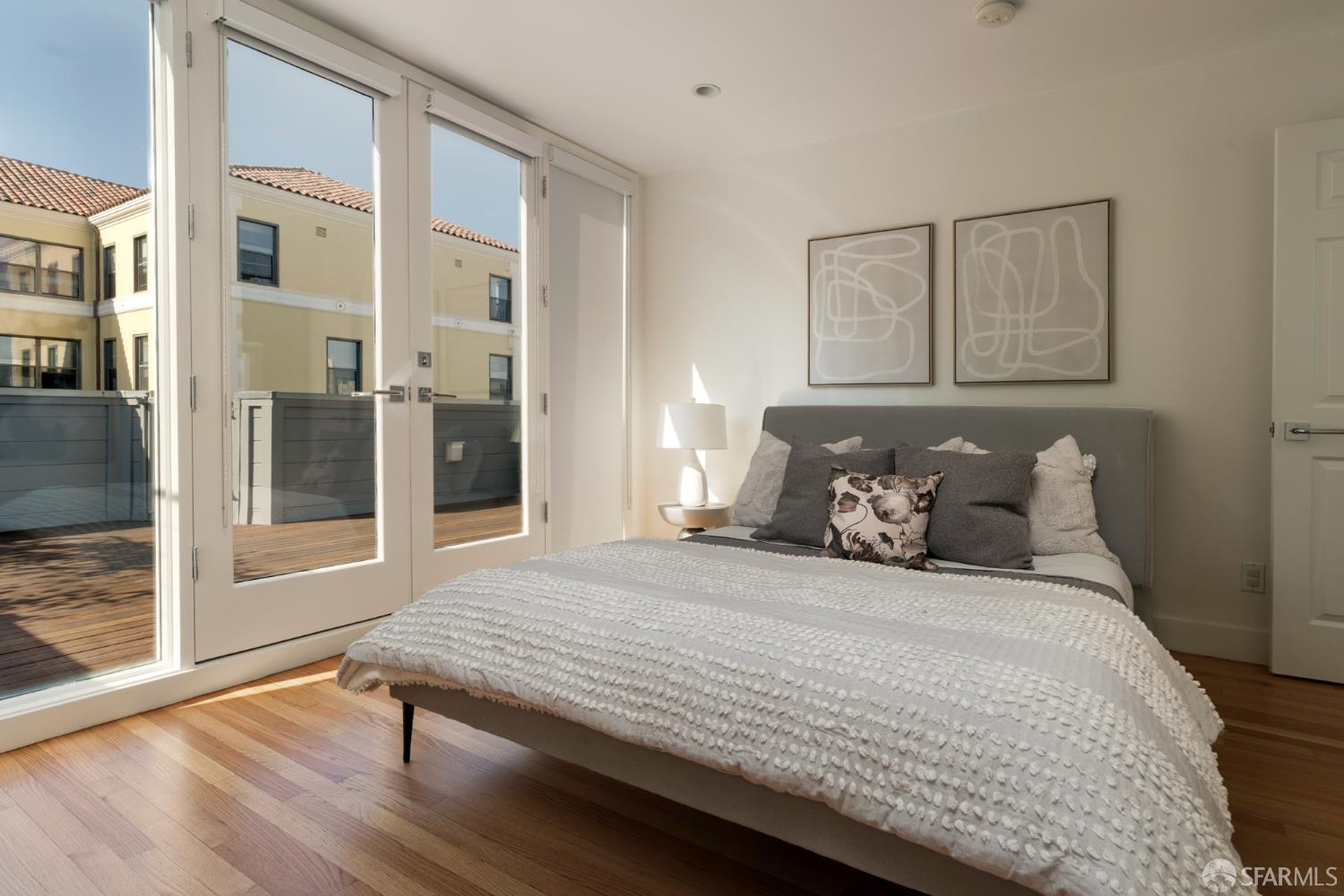 Detail Gallery Image 30 of 45 For 3011 Baker St, San Francisco,  CA 94123 - 4 Beds | 3/1 Baths