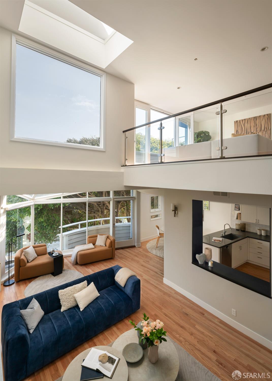 Detail Gallery Image 4 of 45 For 3011 Baker St, San Francisco,  CA 94123 - 4 Beds | 3/1 Baths