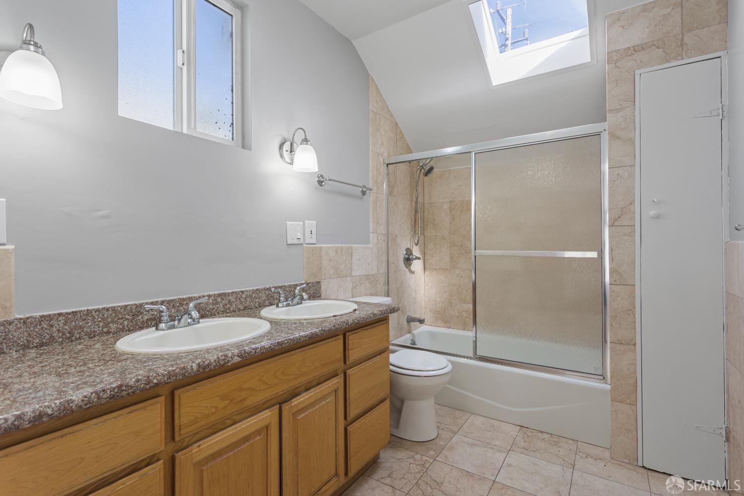 Detail Gallery Image 24 of 61 For 759 Lakeview Ave, San Francisco,  CA 94112 - 5 Beds | 3 Baths