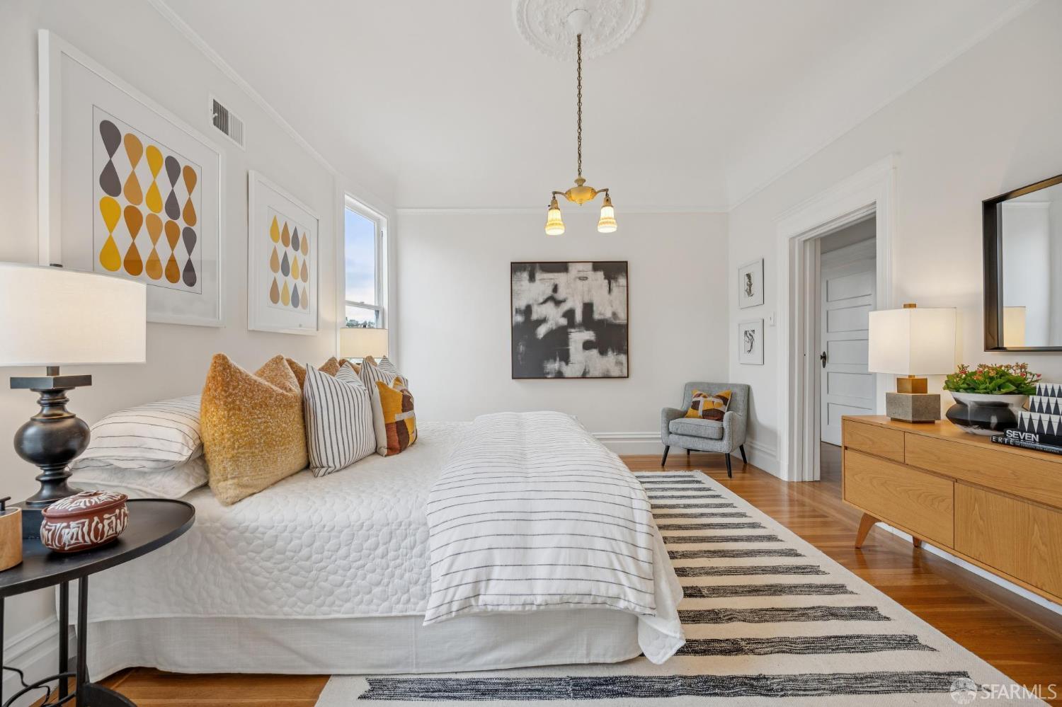 Detail Gallery Image 47 of 61 For 4040 17th St, San Francisco,  CA 94114 - 5 Beds | 2 Baths