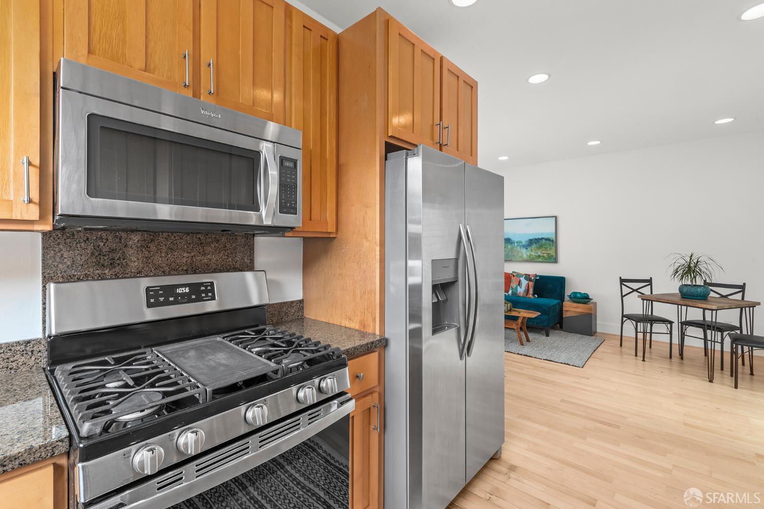 Detail Gallery Image 10 of 57 For 15 Le Conte Cir, San Francisco,  CA 94124 - 4 Beds | 2/1 Baths