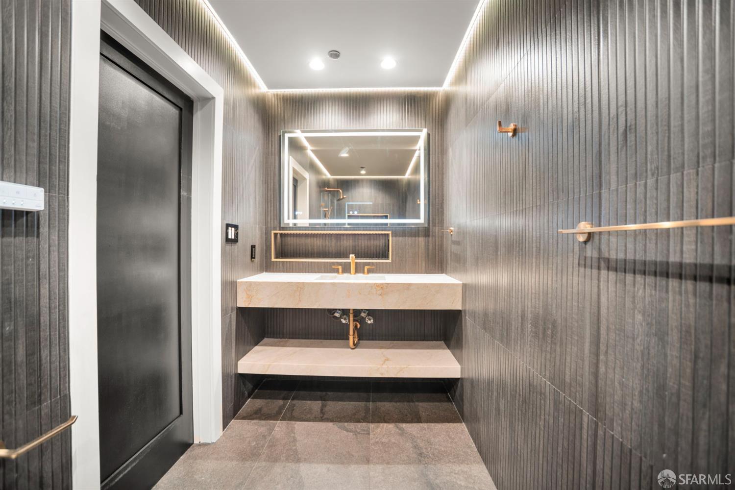 Detail Gallery Image 19 of 26 For 101 Lombard St #11,  San Francisco,  CA 94111 - 1 Beds | 1 Baths