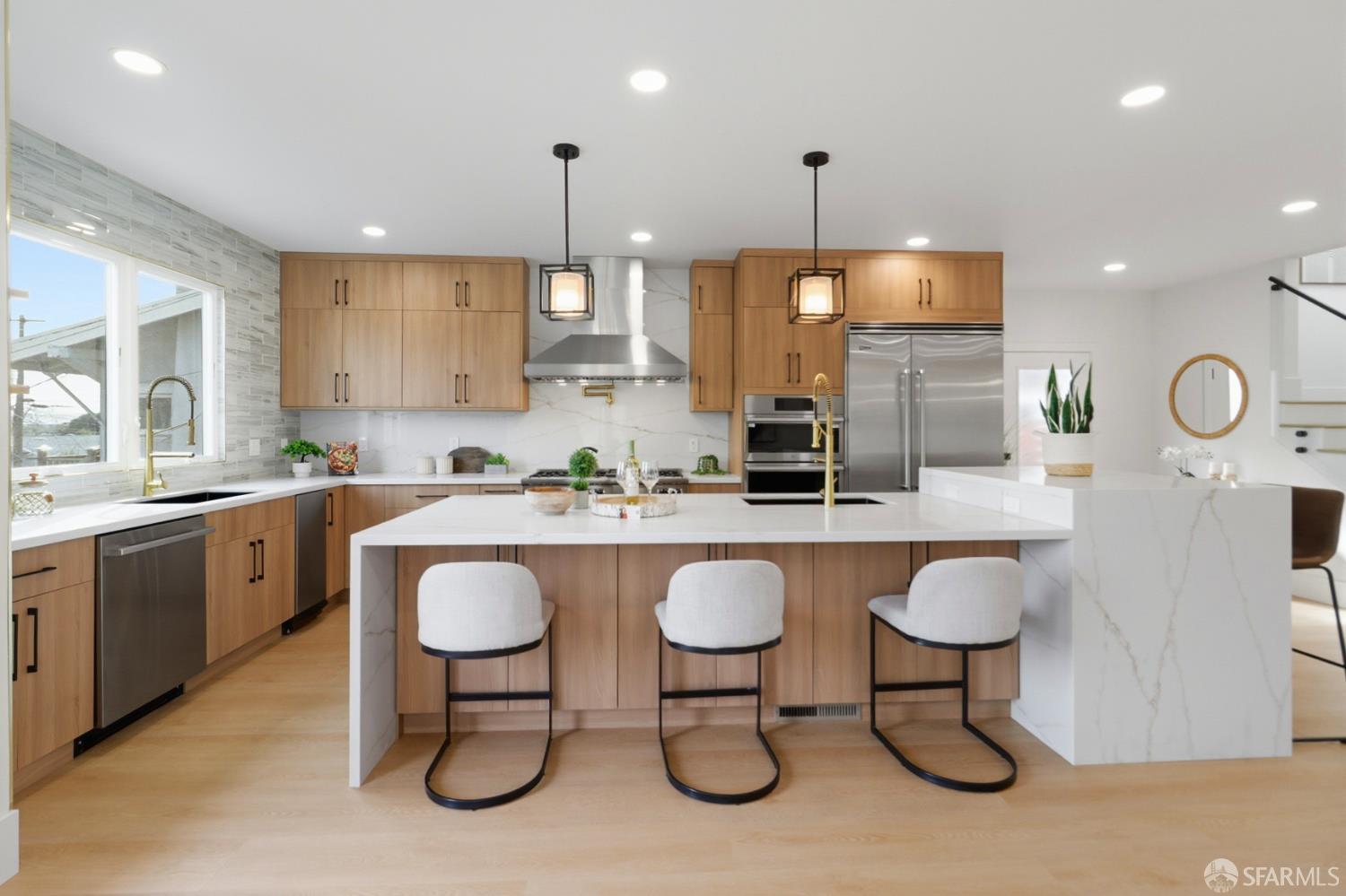 Detail Gallery Image 13 of 87 For 21 Cambridge Way, Piedmont,  CA 94611 - 5 Beds | 5 Baths