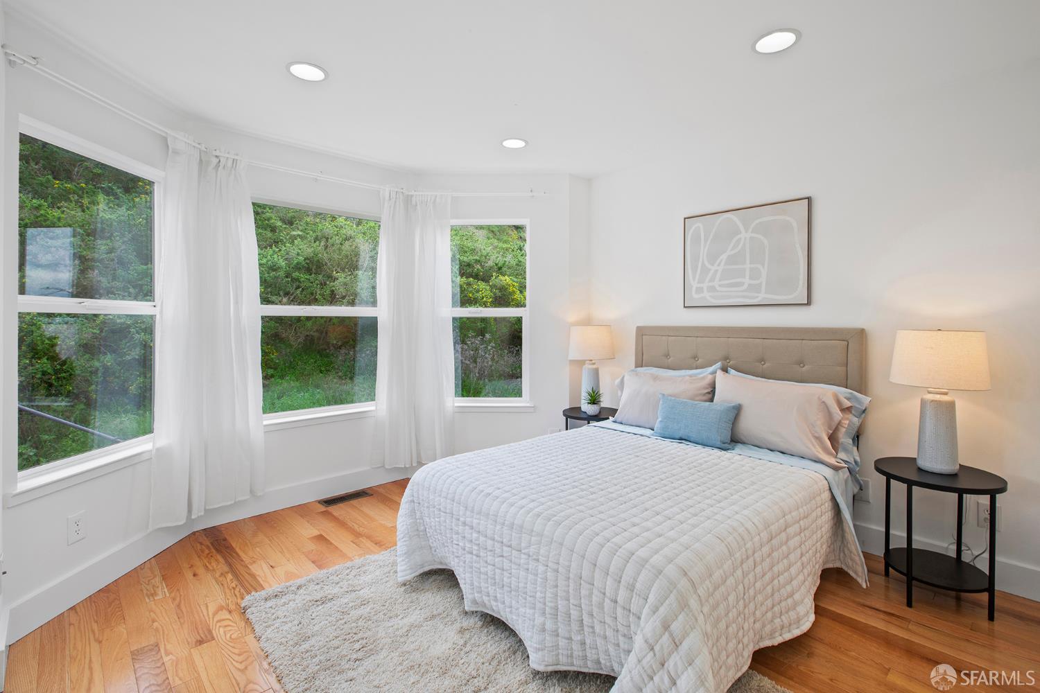 Detail Gallery Image 21 of 57 For 15 Le Conte Cir, San Francisco,  CA 94124 - 4 Beds | 2/1 Baths