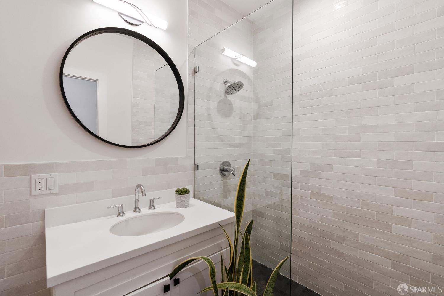 Photo #9: 426103253 Listing: Photo #9