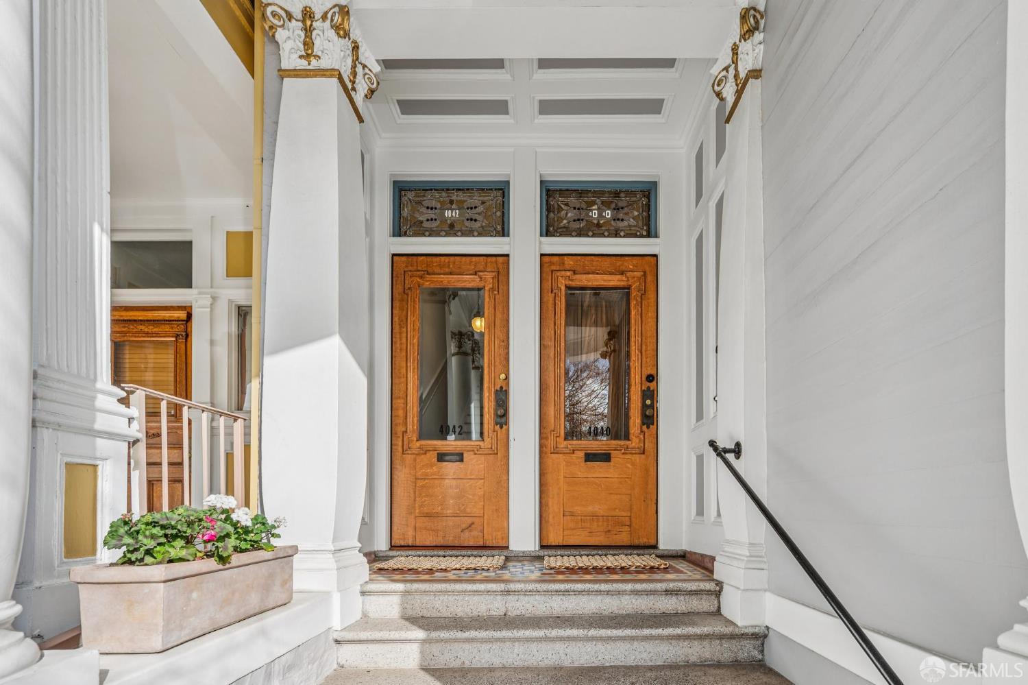 Detail Gallery Image 6 of 61 For 4040 17th St, San Francisco,  CA 94114 - 5 Beds | 2 Baths