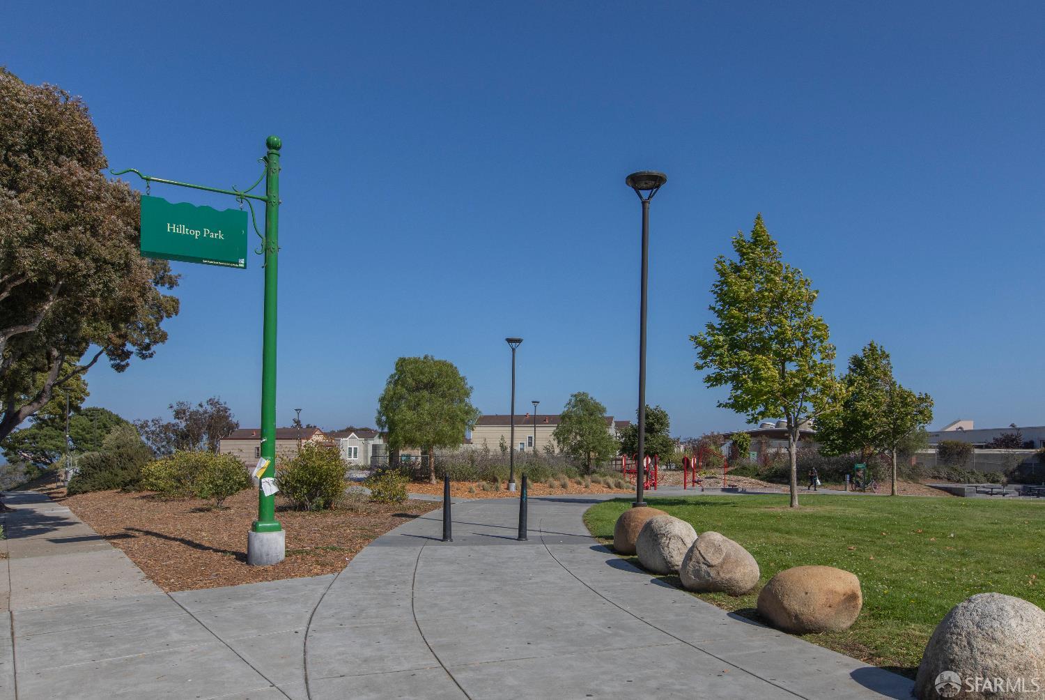 Detail Gallery Image 33 of 57 For 15 Le Conte Cir, San Francisco,  CA 94124 - 4 Beds | 2/1 Baths