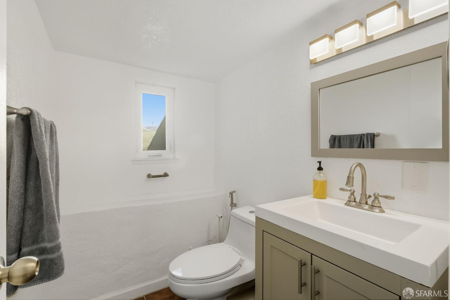 Detail Gallery Image 39 of 57 For 395 Frankfort St, Daly City,  CA 94014 - 2 Beds | 1 Baths