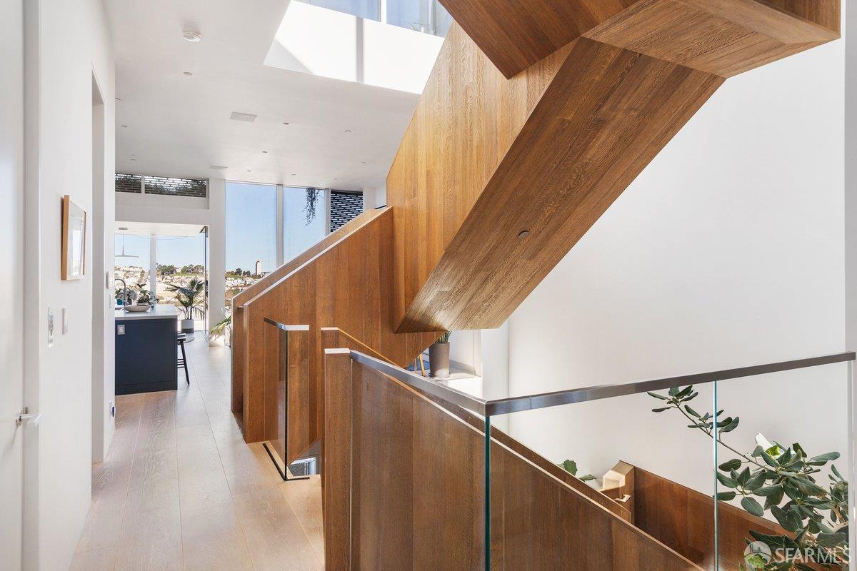 Detail Gallery Image 7 of 17 For 1164 Fulton St, San Francisco,  CA 94117 - 5 Beds | 4/1 Baths