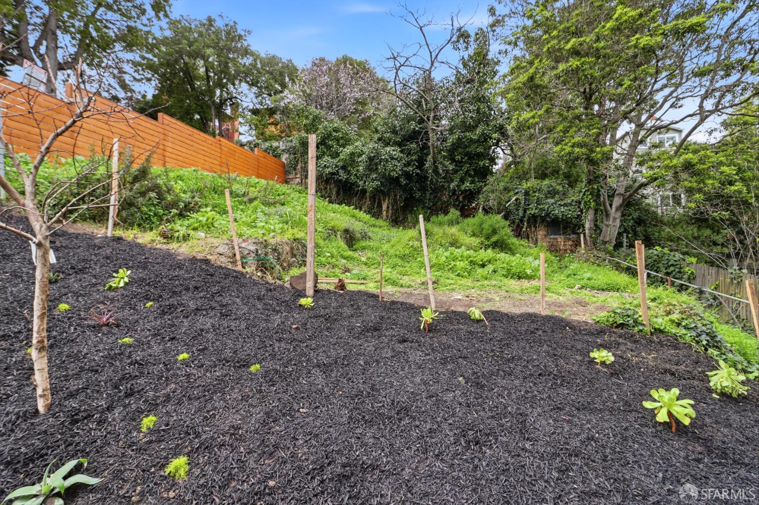 Detail Gallery Image 79 of 87 For 21 Cambridge Way, Piedmont,  CA 94611 - 5 Beds | 5 Baths