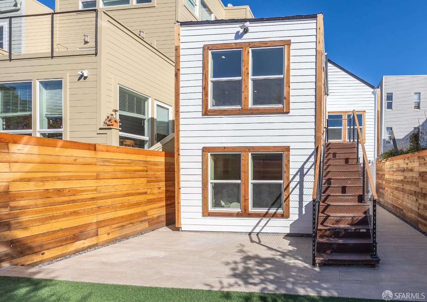 Detail Gallery Image 52 of 60 For 1080 Hampshire St, San Francisco,  CA 94110 - 5 Beds | 4 Baths