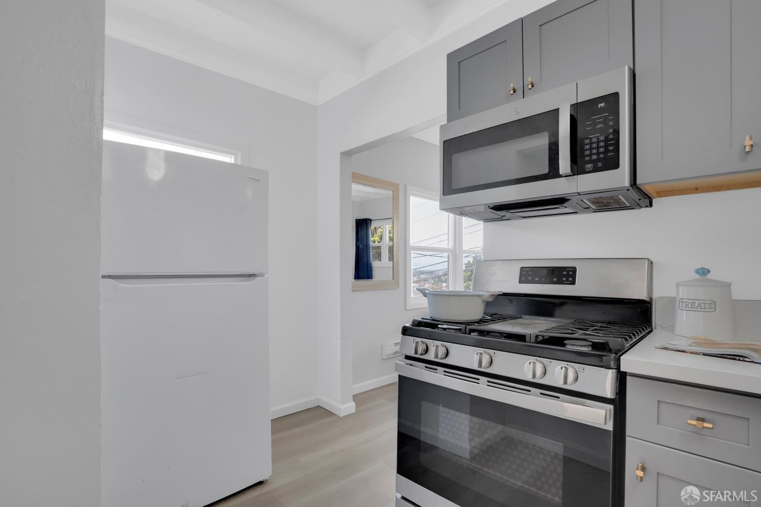 Detail Gallery Image 6 of 24 For 2082 167th Ave, San Leandro,  CA 94578 - – Beds | – Baths