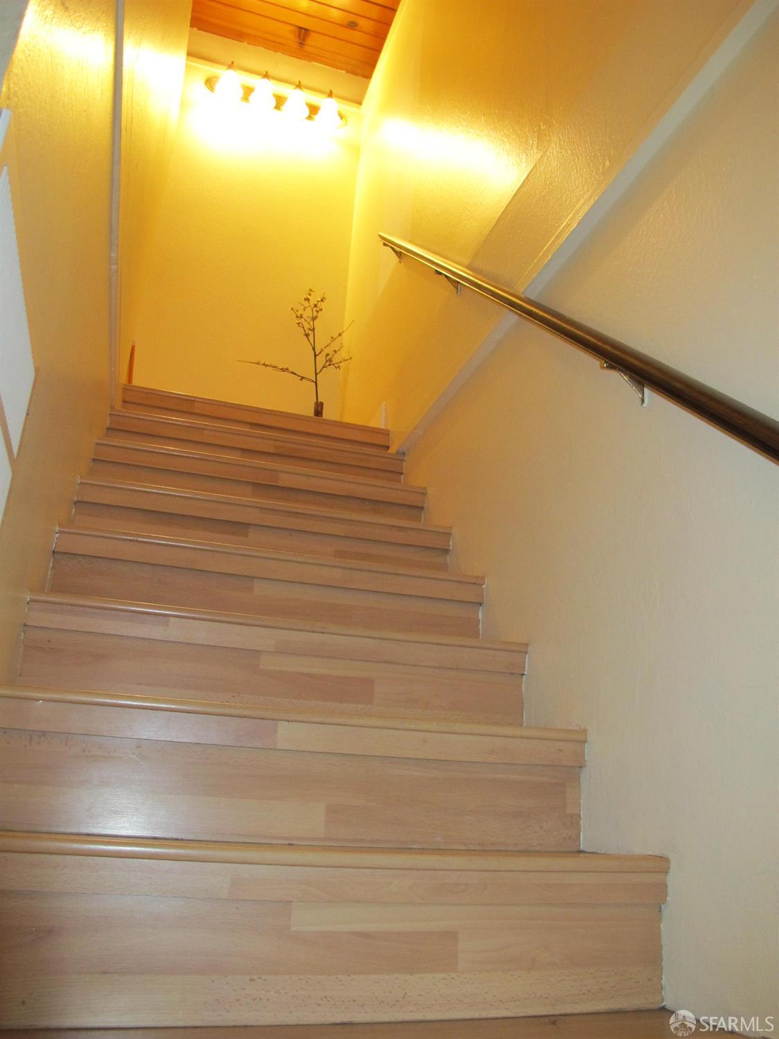 Detail Gallery Image 12 of 22 For 585 Villa St #8,  Daly City,  CA 94014 - 2 Beds | 1/1 Baths