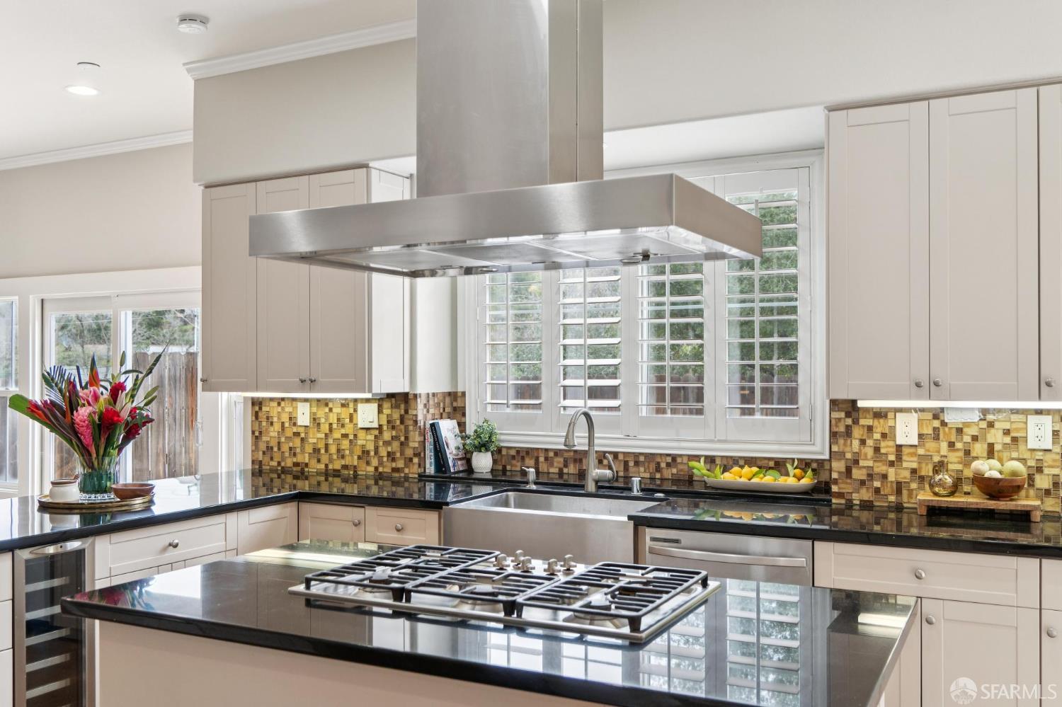 Detail Gallery Image 16 of 85 For 4275 Marietta Ct, Concord,  CA 94518 - 4 Beds | 2/1 Baths