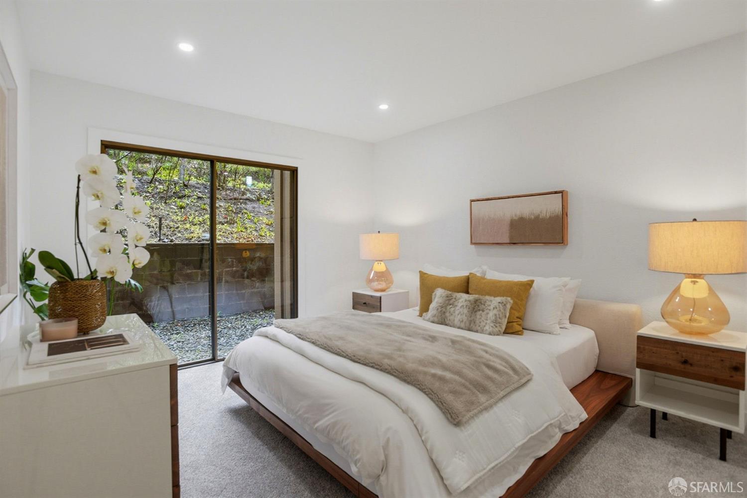 Detail Gallery Image 16 of 44 For 3355 Brittan Ave #4,  San Carlos,  CA 94070 - 2 Beds | 2 Baths