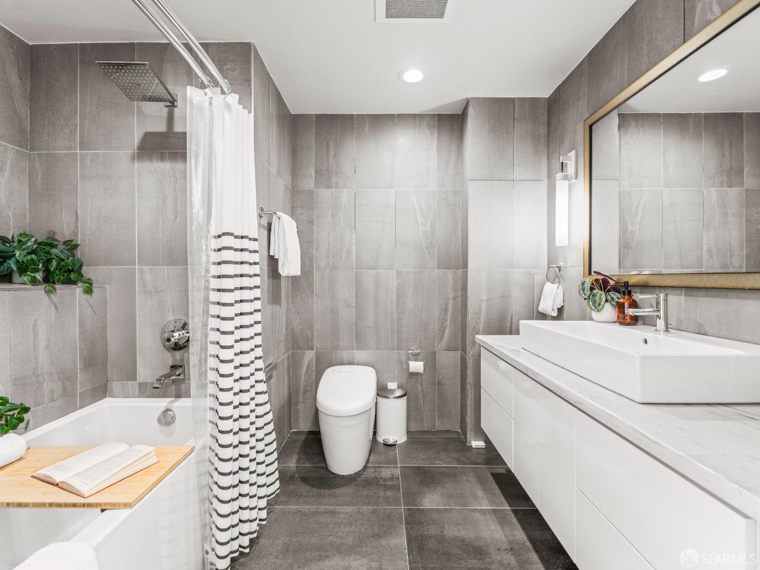 Detail Gallery Image 22 of 43 For 219 Brannan St 16k,  San Francisco,  CA 94107 - 2 Beds | 2 Baths