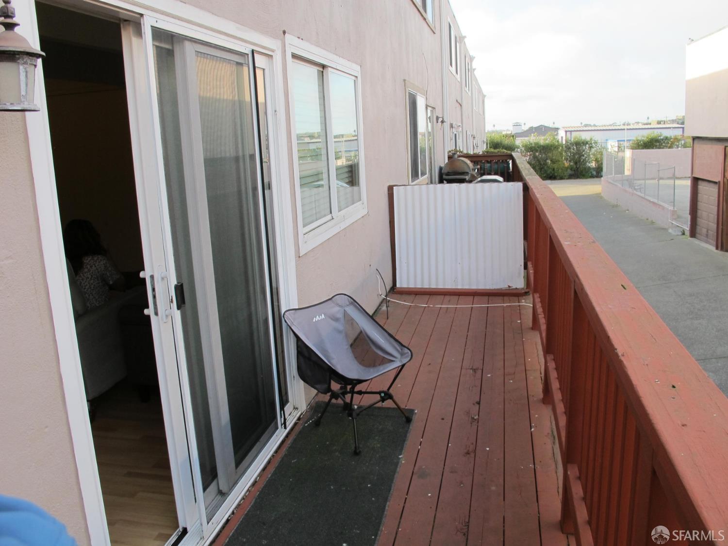 Detail Gallery Image 10 of 22 For 585 Villa St #8,  Daly City,  CA 94014 - 2 Beds | 1/1 Baths