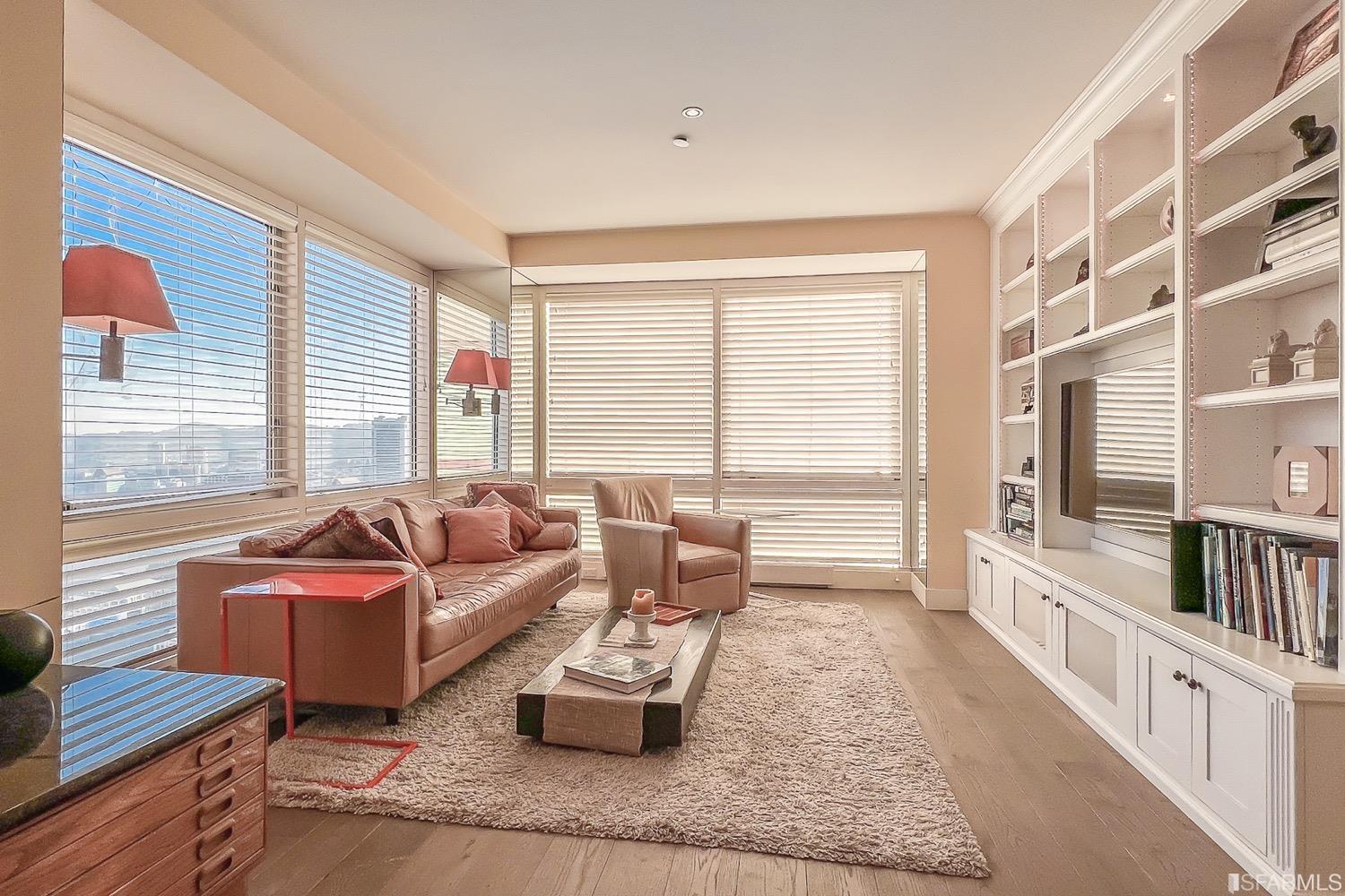 Detail Gallery Image 6 of 29 For 333 Bush St #3801,  San Francisco,  CA 94104 - 2 Beds | 2 Baths