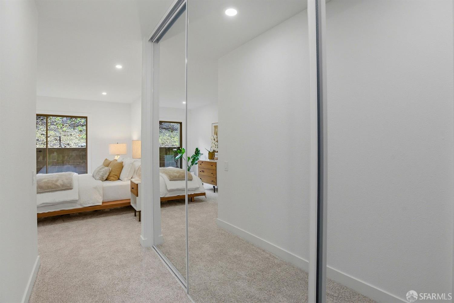 Detail Gallery Image 22 of 44 For 3355 Brittan Ave #4,  San Carlos,  CA 94070 - 2 Beds | 2 Baths