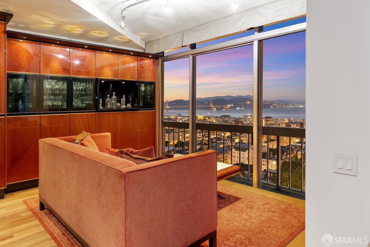 Detail Gallery Image 2 of 42 For 2200 Sacramento St #1601,  San Francisco,  CA 94115 - 3 Beds | 2 Baths