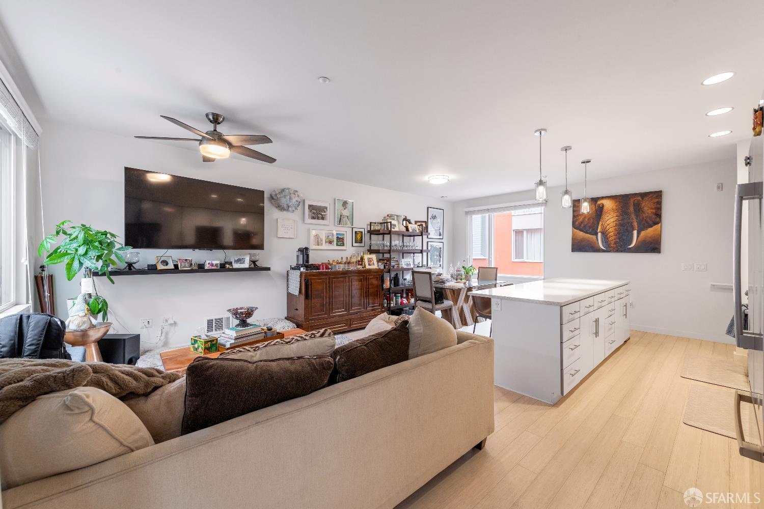 Photo #17: 426101749 Listing: Photo #17