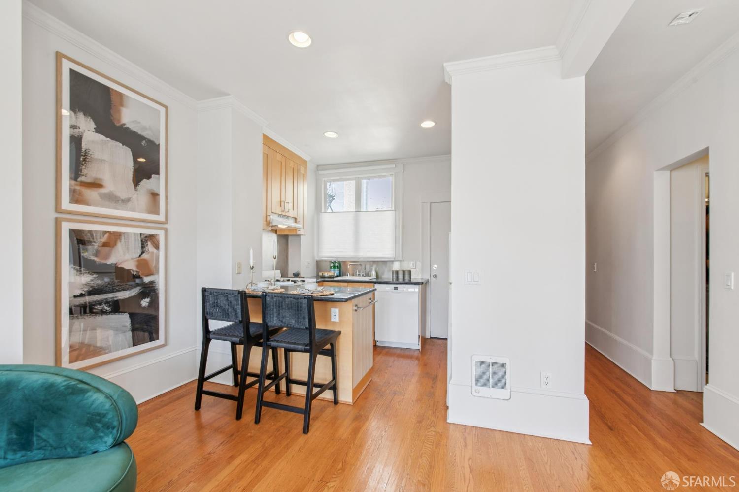 Detail Gallery Image 7 of 26 For 929 Bush St #7,  San Francisco,  CA 94109 - 0 Beds | 1 Baths