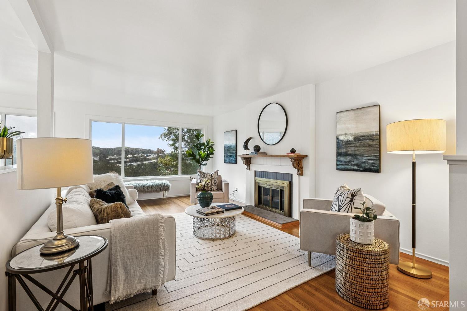 Detail Gallery Image 4 of 39 For 25 Crestmont Dr, San Francisco,  CA 94131 - 4 Beds | 3 Baths