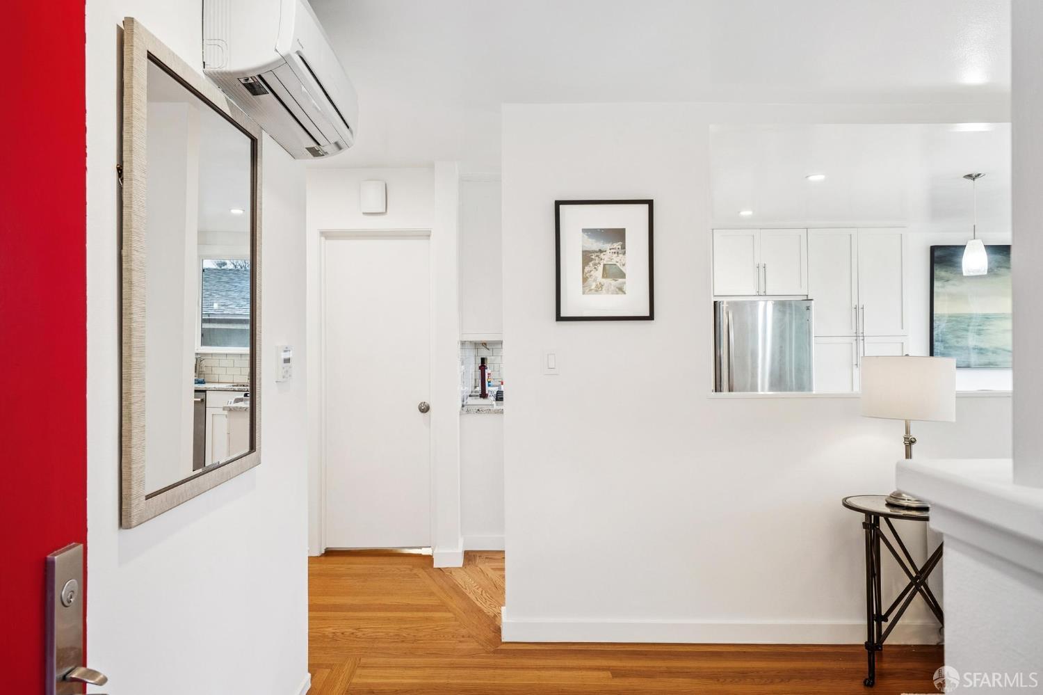 Detail Gallery Image 6 of 39 For 25 Crestmont Dr, San Francisco,  CA 94131 - 4 Beds | 3 Baths