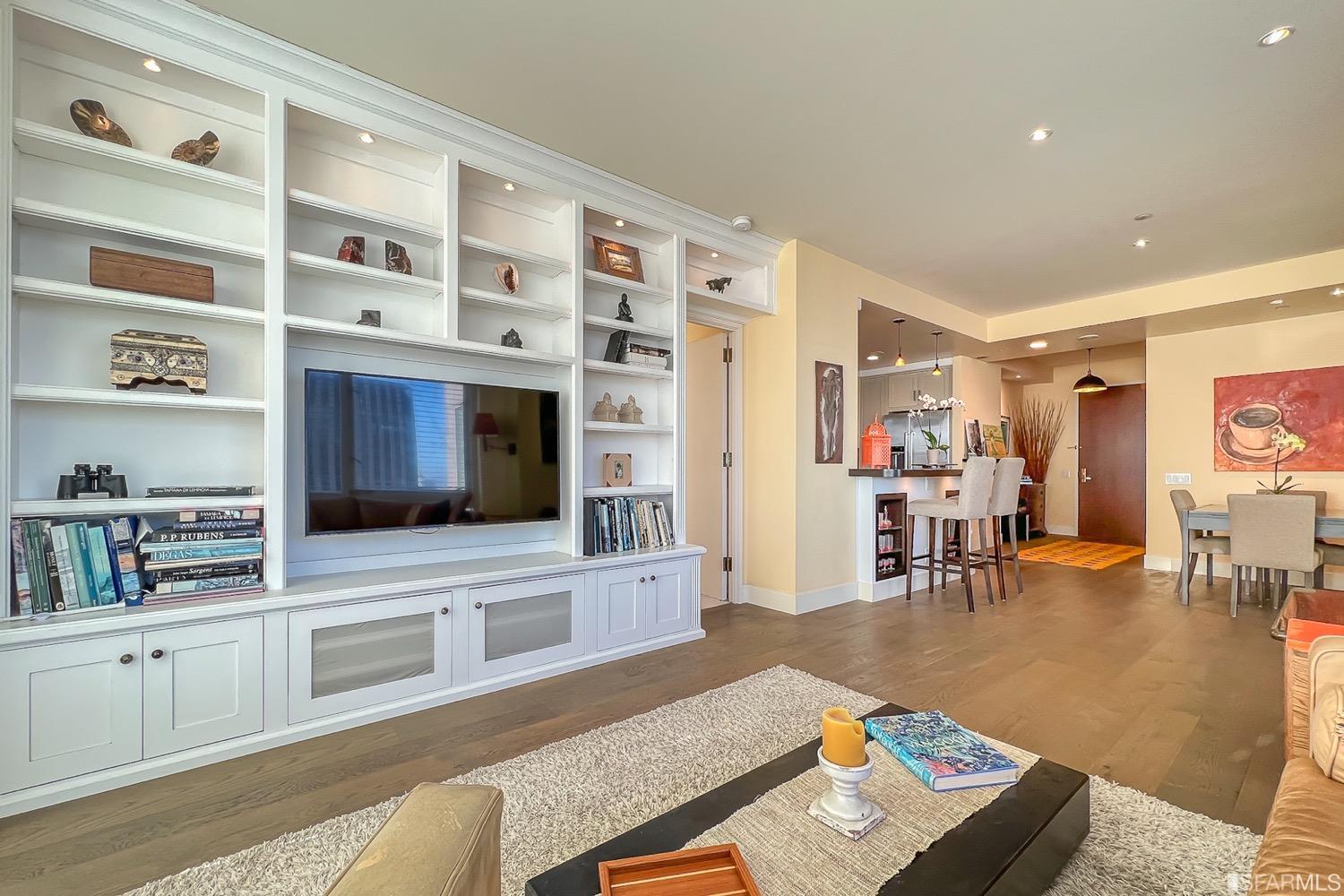 Detail Gallery Image 3 of 29 For 333 Bush St #3801,  San Francisco,  CA 94104 - 2 Beds | 2 Baths