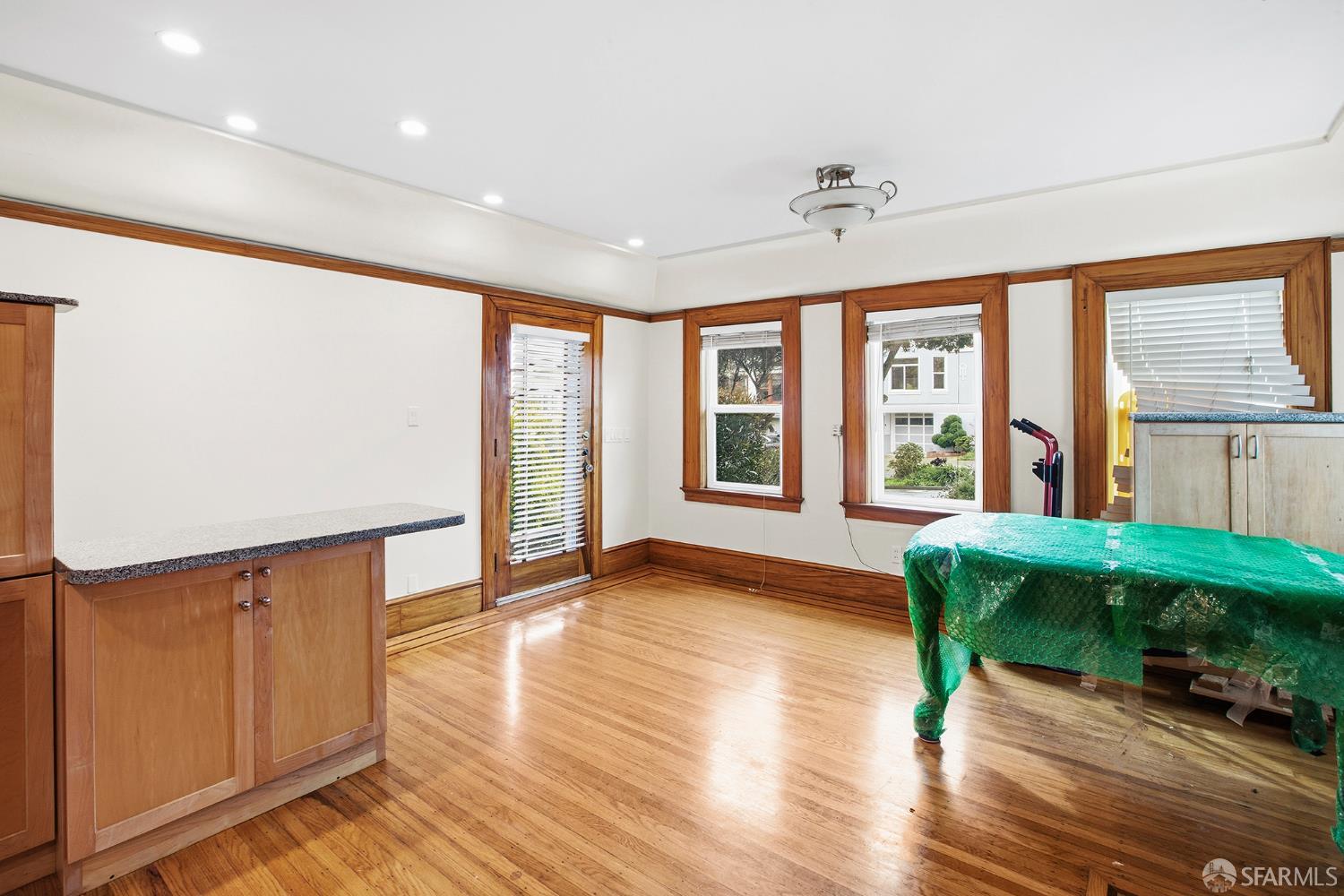 Detail Gallery Image 15 of 35 For 600 39th Ave, San Francisco,  CA 94121 - – Beds | – Baths