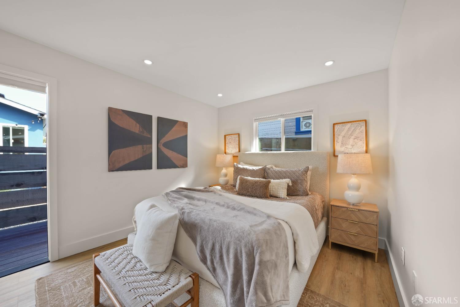 Detail Gallery Image 14 of 28 For 914 44th St, Oakland,  CA 94608 - 4 Beds | 3 Baths