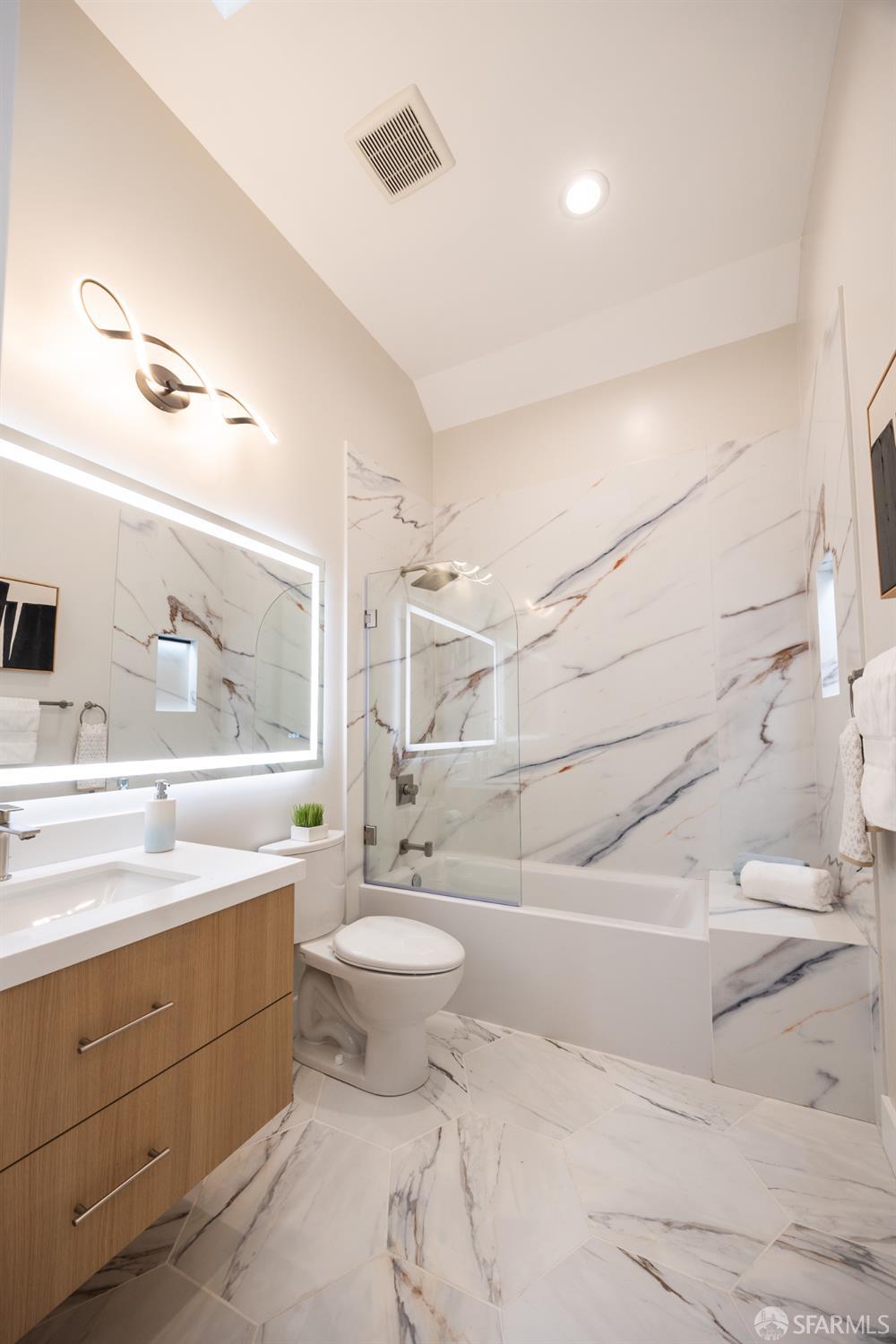 Detail Gallery Image 45 of 60 For 1080 Hampshire St, San Francisco,  CA 94110 - 5 Beds | 4 Baths