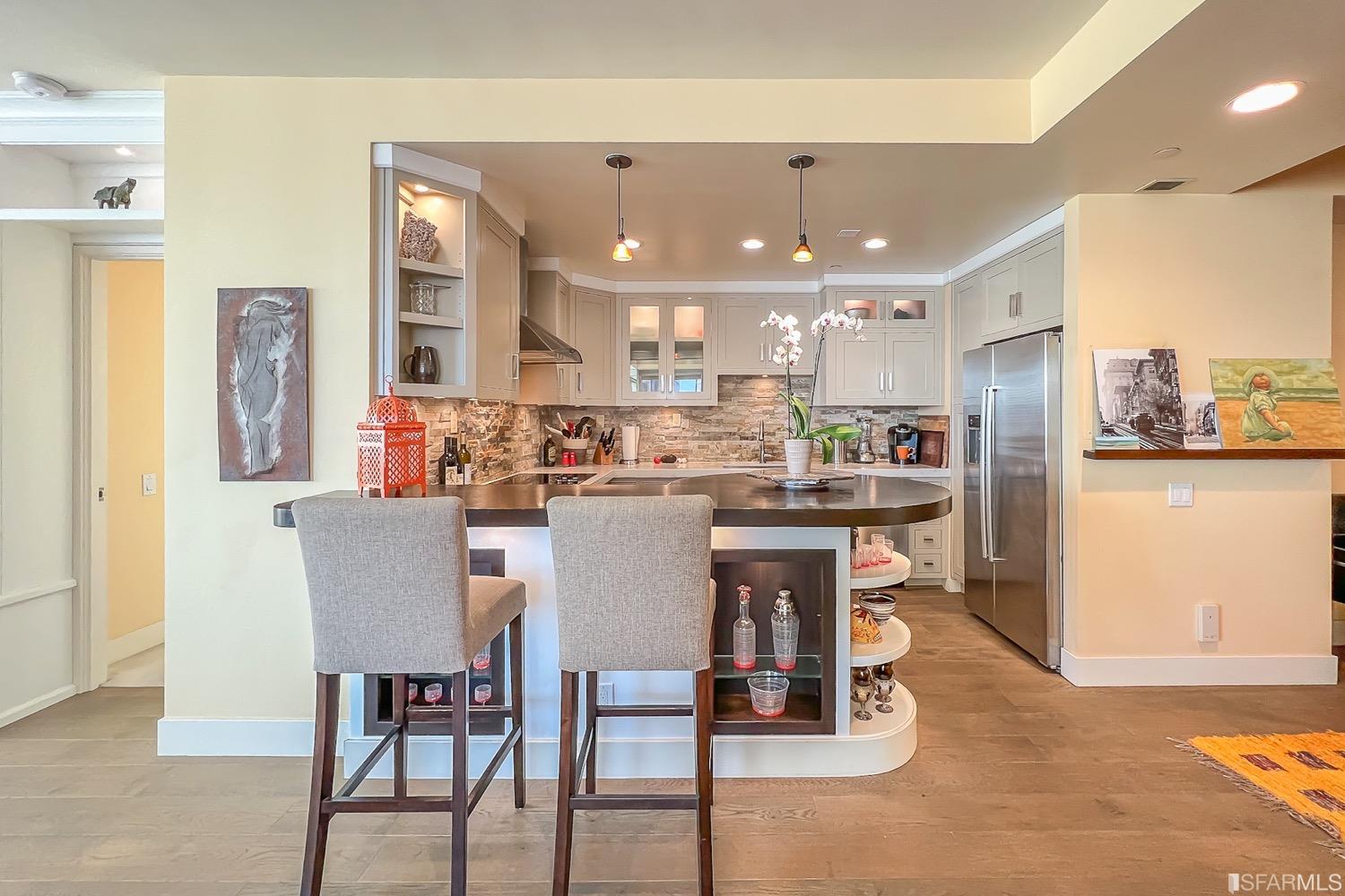 Detail Gallery Image 12 of 29 For 333 Bush St #3801,  San Francisco,  CA 94104 - 2 Beds | 2 Baths